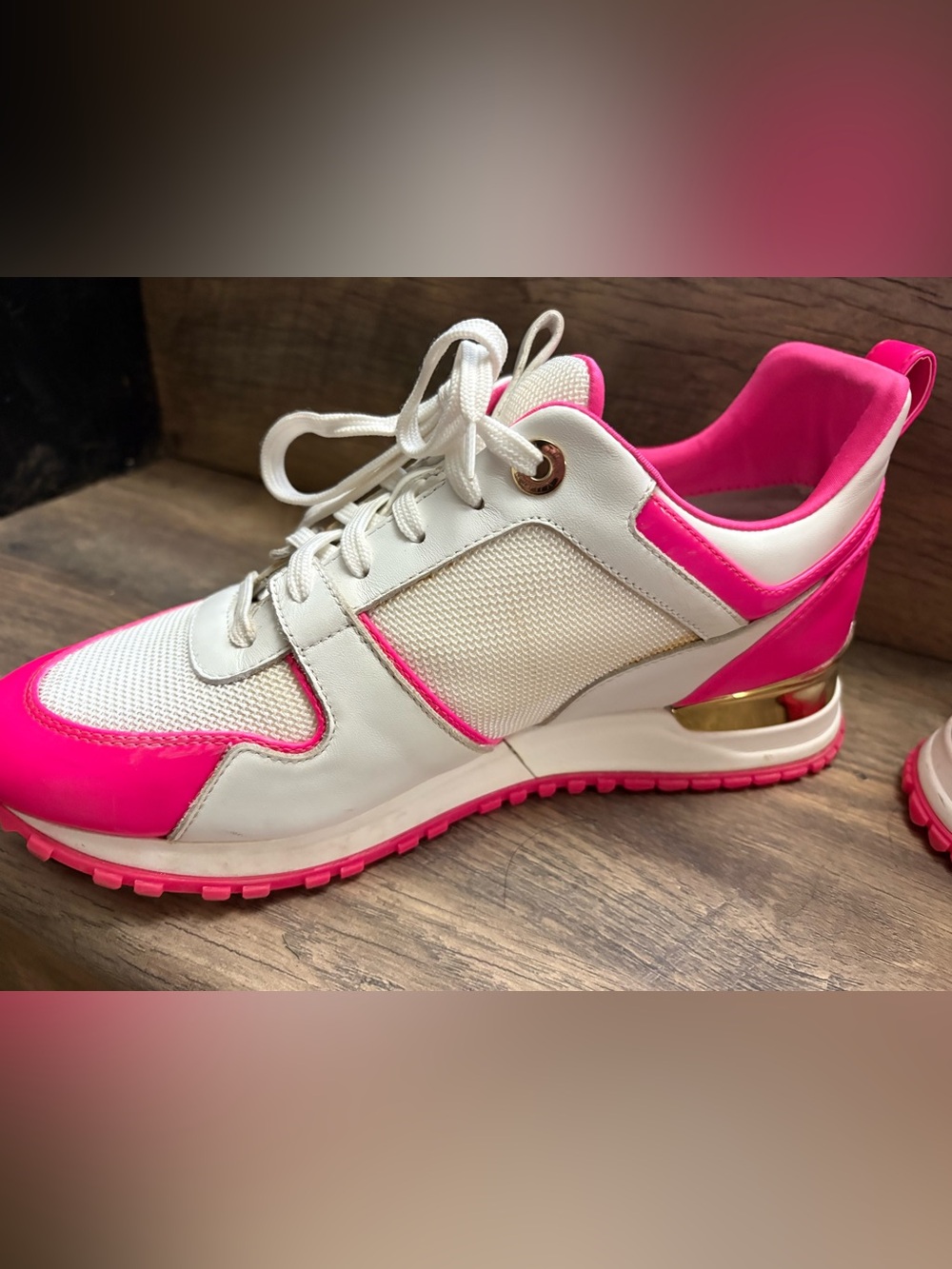 Louis Vuitton White & Hot Pink Low-Top Sneakers with Gold Accent - Picture 5 of 12